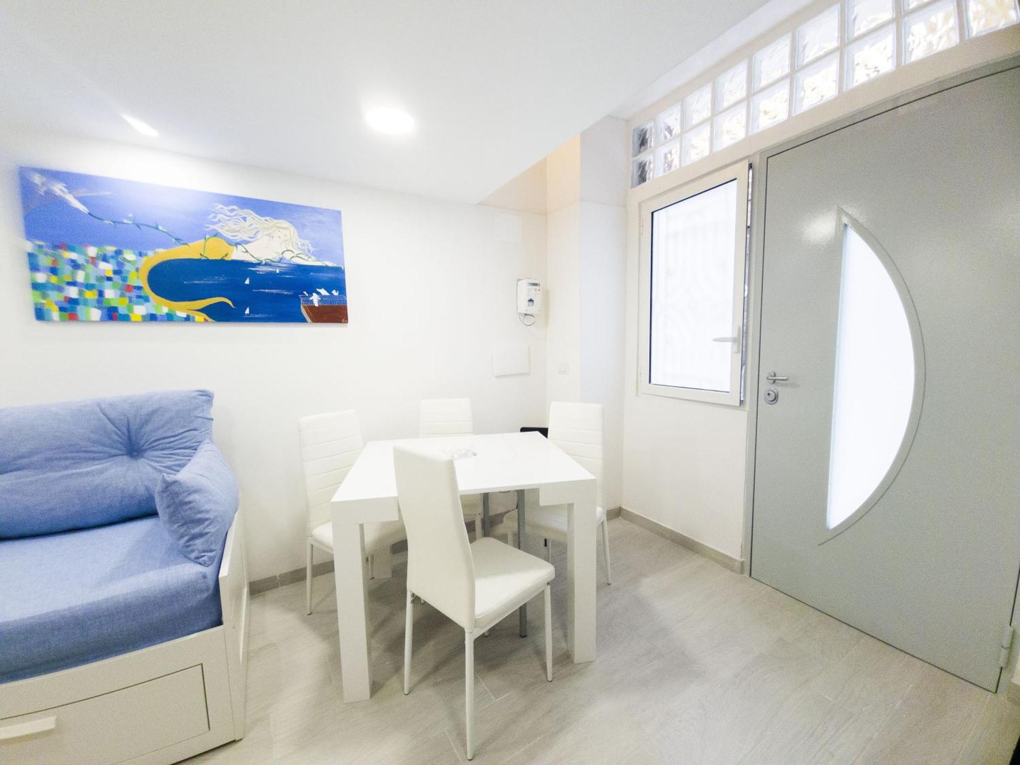 Partenope Dorata Apartment *